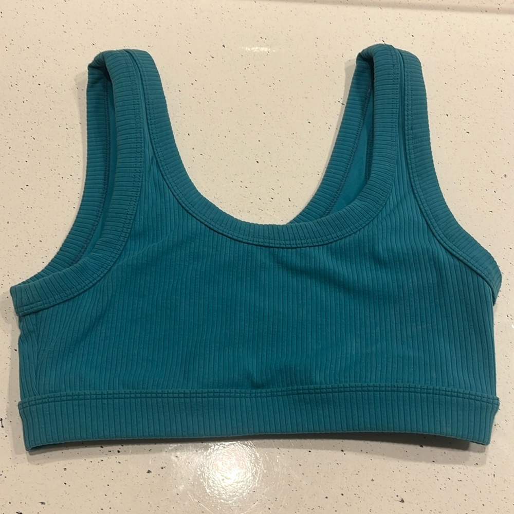 Alo sports bra